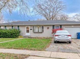 1740 Seaman Ave, Dekalb, IL 60115