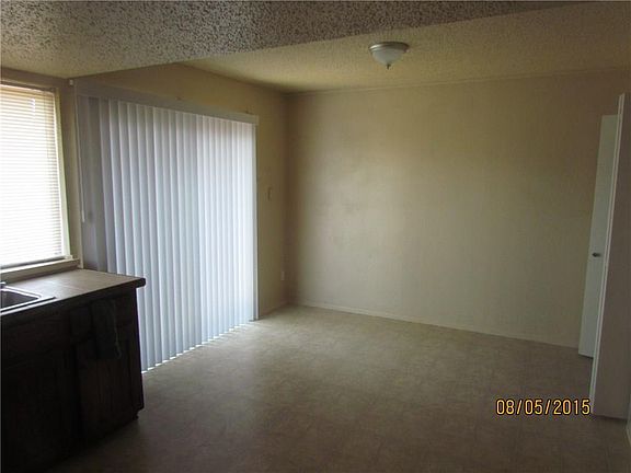 5th image of 302 Candlewood Ln