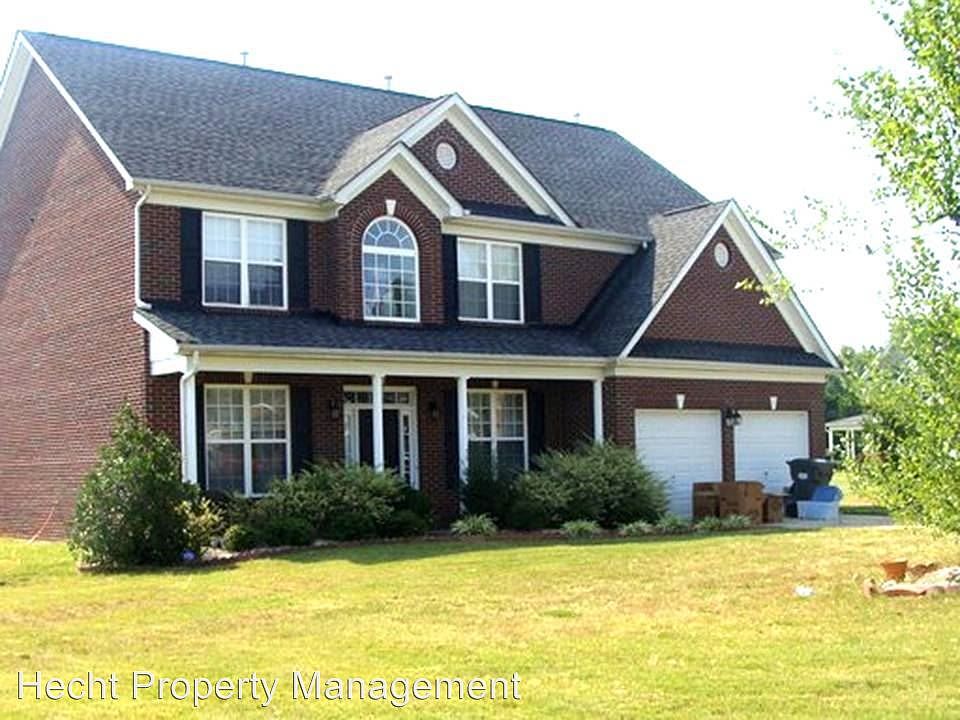 1st image of 106 Summer Breeze Cir