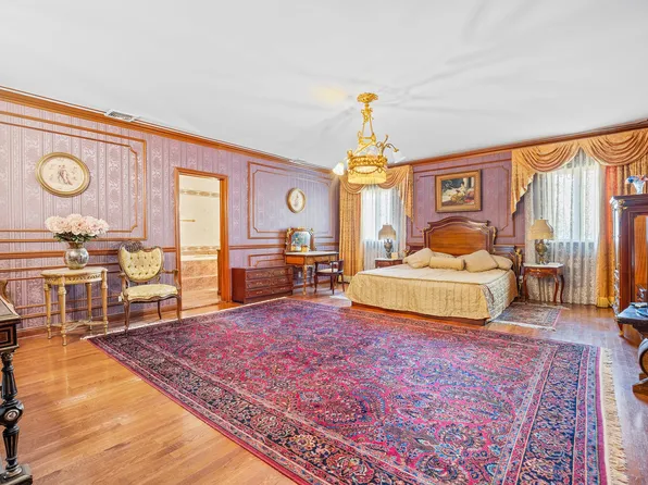 3821 Avenue S image 18 of 42