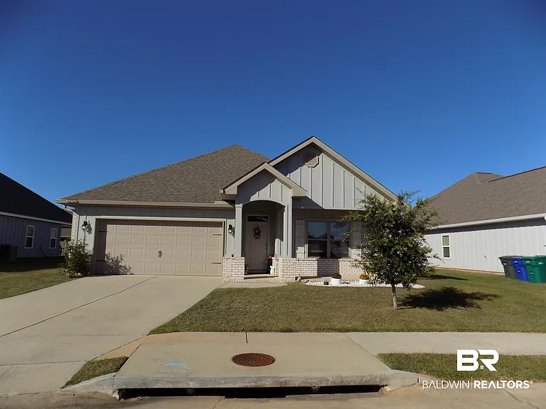 22928 Lieutenant Ave — Photo 1