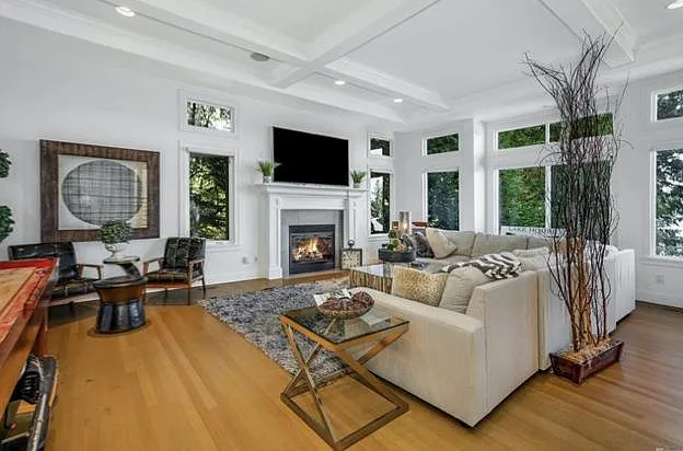 13130 Holmes Point Dr NE — Photo 7