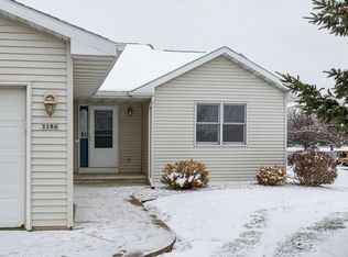 1186 Cambria Ct, Oshkosh, WI 54904