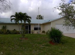 802 SW 8th Ct, Cape Coral, FL 33991