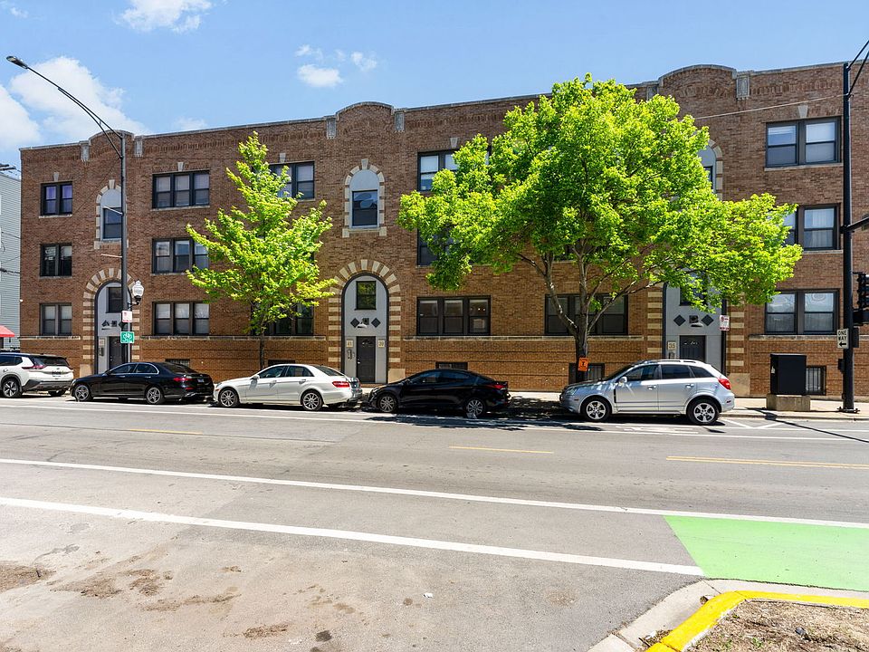 1st image of 39 N Paulina St Unit 1