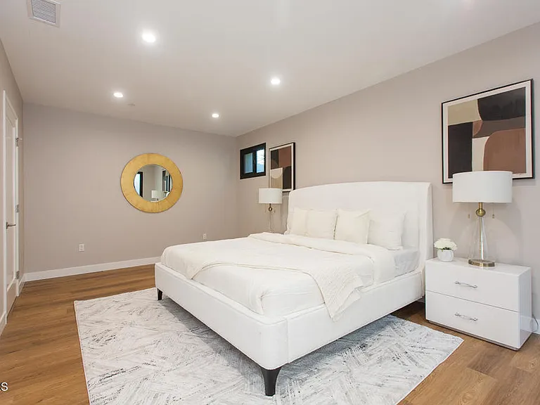 3682 Harriman Ave #3 — Photo 32