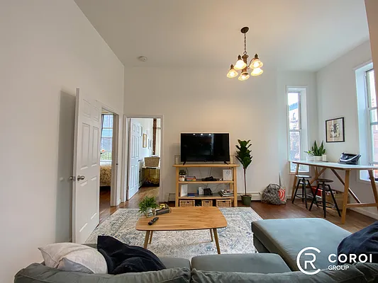 Rented by Coroi Corp | media 9