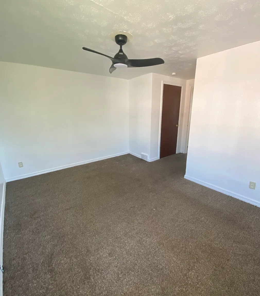 3 bed, 940 sqft, $1,350 — Photo 4