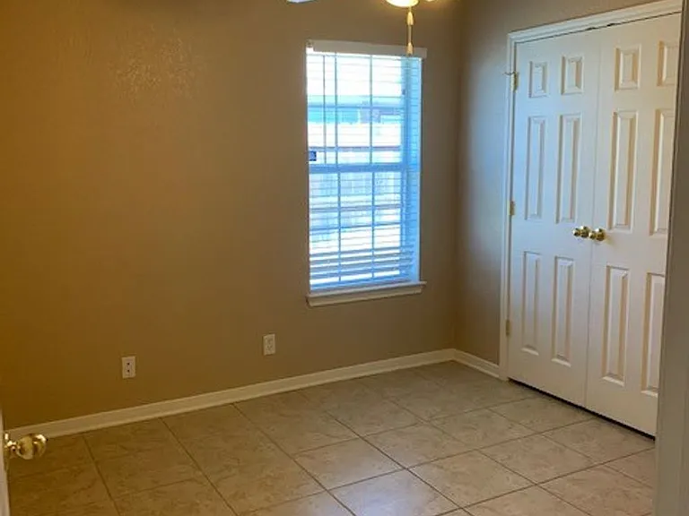 4904B Heather Ln — Photo 6