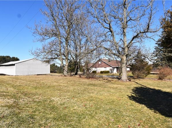 8172 Kansas Rd, Lowellville, OH 44436