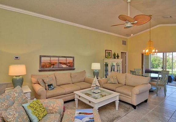 Home For Sale In Lake Forest