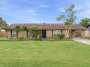 2328 Acadienne St, Sulphur, LA 70663