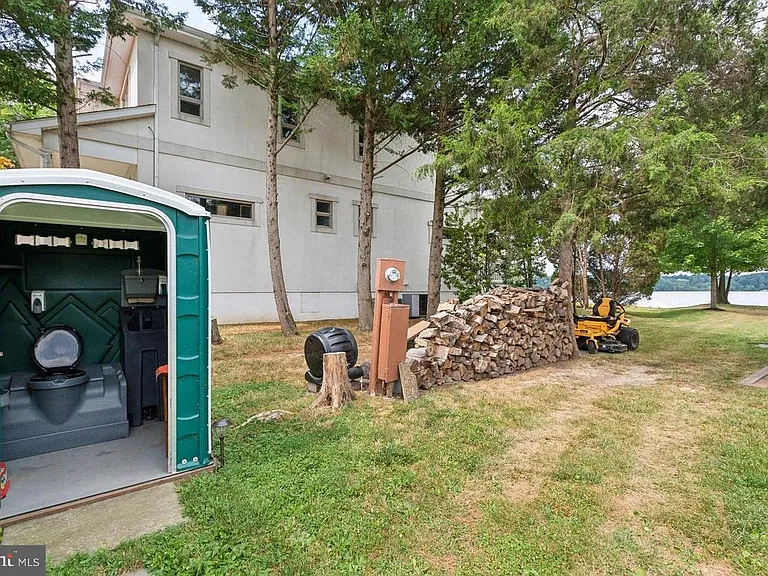 36 Shore Dr #BOATHOUSE — Photo 6