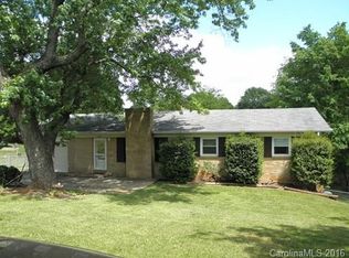 1003 2nd St SE, Conover, NC 28613