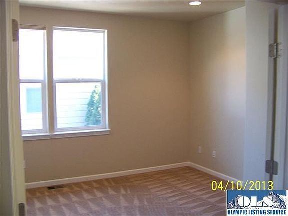 3rd image of 71 E Lobelia Dr