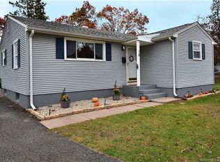 18 Robbin Rd, Enfield, CT 06082