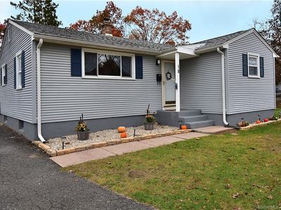 18 Robbin Rd, Enfield, CT, 06082