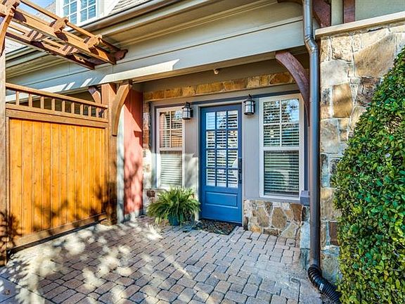 3rd image of 8812 Dewland Dr