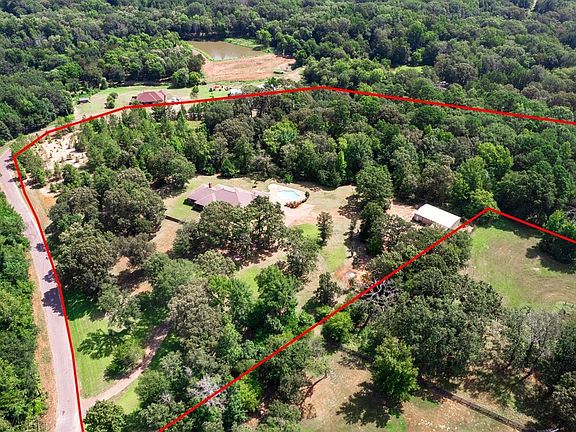 3rd image of 13722 Calvert Dr