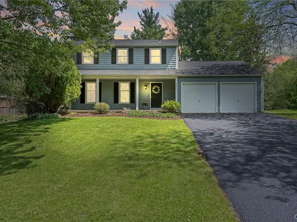 8841 Wandering Way, Baldwinsville, NY 13027