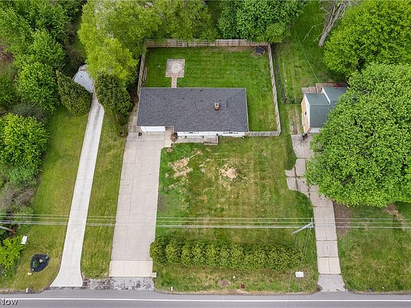 4th image of 914 Jacoby Rd