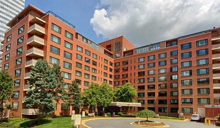 1st image of 1111 Arlington Blvd APT 607