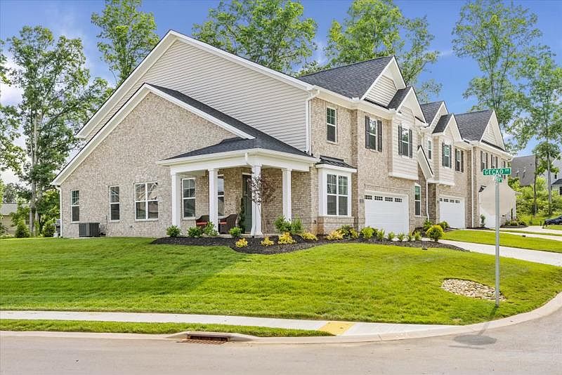 1st image of 1112 Sawtooth Oak Way