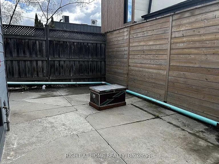 31 Alma Ave #1 — Photo 13