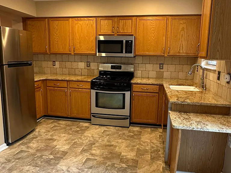 9820 Sherwood Farm Rd — Photo 8