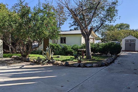 3rd image of 715 Montview Dr