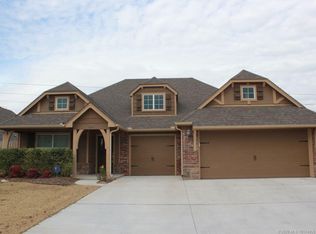 8603 E 136th St, Bixby, OK 74008