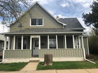 322 2nd St SW, Dickinson, ND 58601