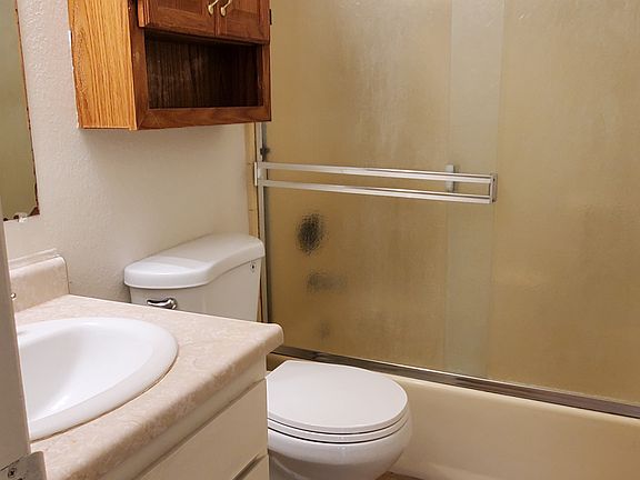 3rd image of 1901 Driftwood Dr APT 2