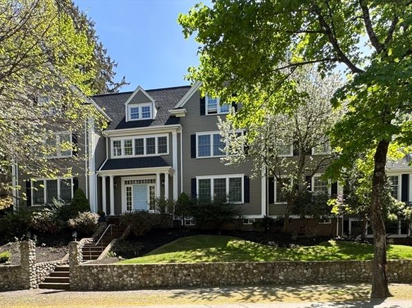 110 Avalon Rd, Newton, MA 02468