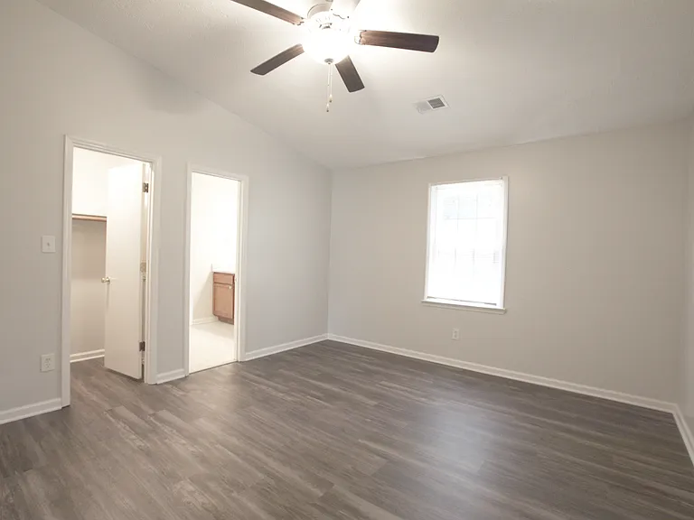 2056 Corners Cir — Photo 11