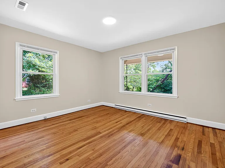 1272 Rio Rd E — Photo 17