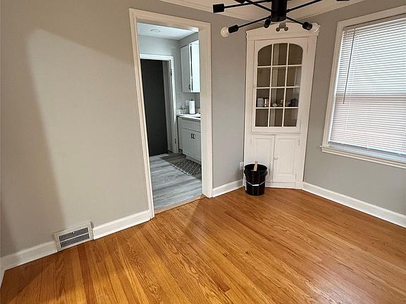 5th image of 6532 Jonathon St