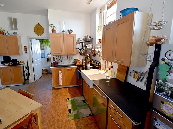 4th image of 45 Nash St #10