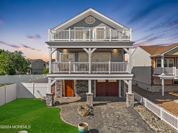 3247 Windsor Avenue, Toms River, NJ 08753