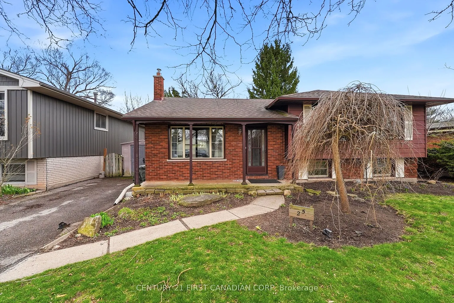 25 Glanworth Ave photo 1