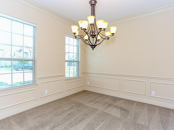 5th image of 4219 Scenic Valley Ln
