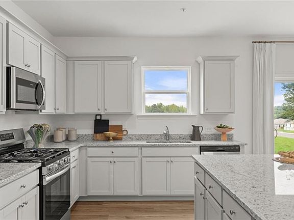 5th image of 2084 Pecan Dr