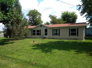 1148 N Walnut St, Du Quoin, IL 62832