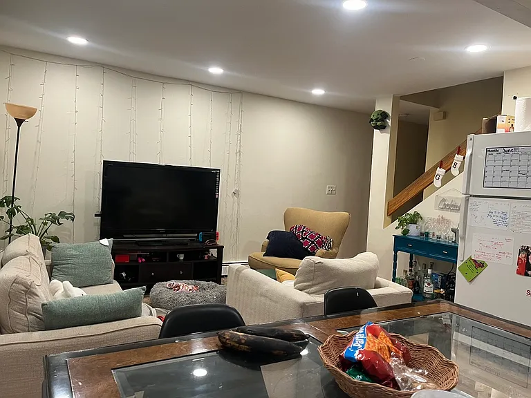153 Erie St #153 — Photo 9