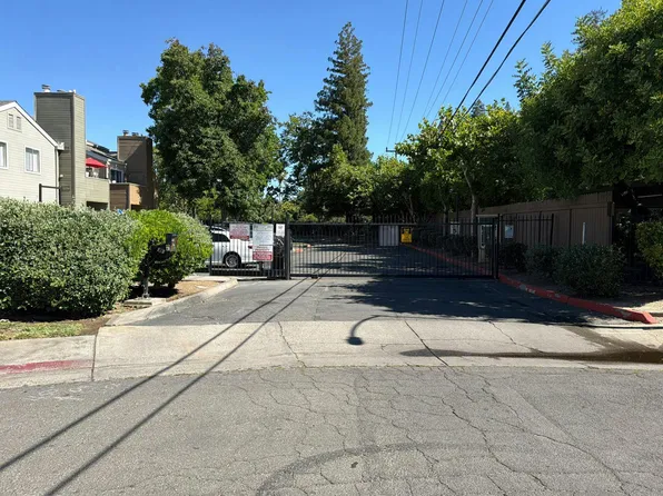 1019 Dornajo Way APT 140, Sacramento, CA 95825