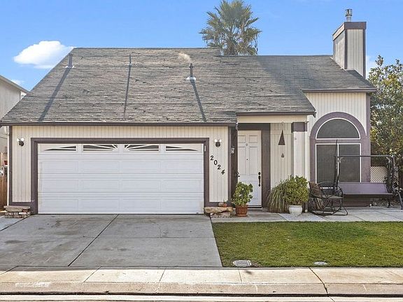 2nd image of 2024 Nantuckett Cir