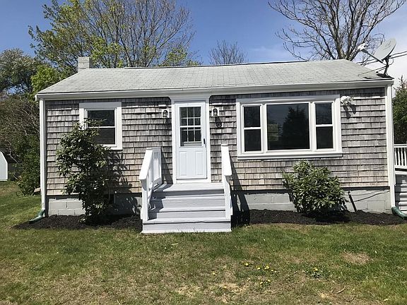 2nd image of 33 Pearl St