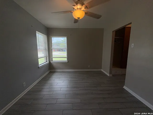 4519 Creekmoor Dr — Photo 3