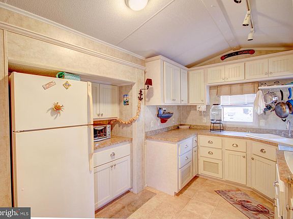 5th image of 111 Beach Harbor Dr #178C