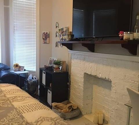 3rd image of 3142 N Kenmore Ave #311